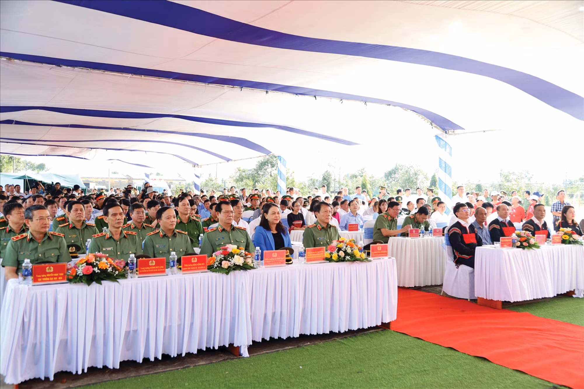 5-nha-tinh-nghia-dak-lak.jpg