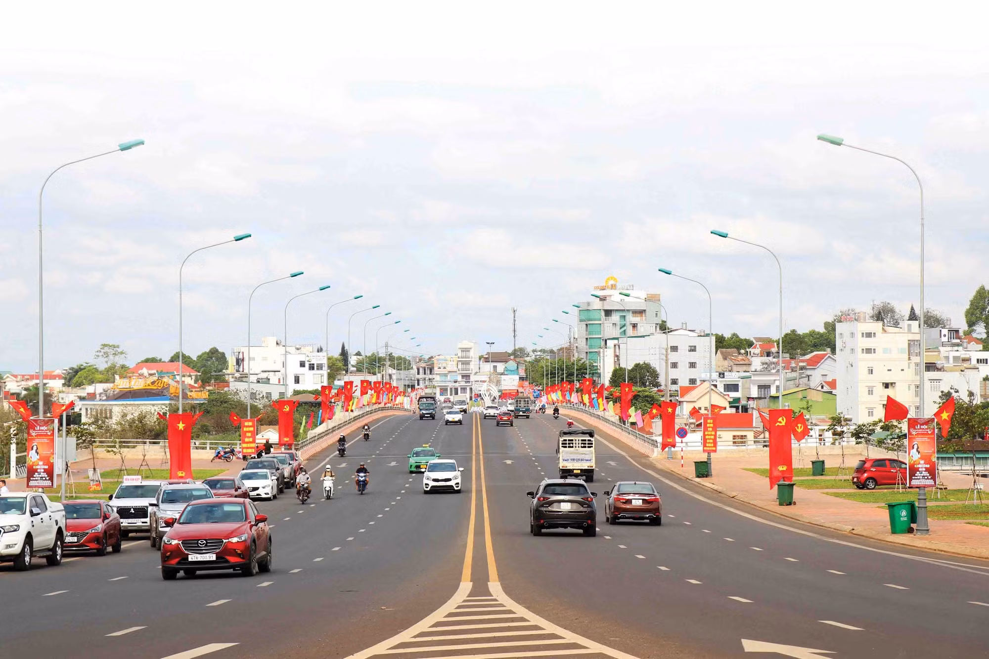 2-50-nam-chien-thang-buon-ma-thuot-tuan-anh.jpg