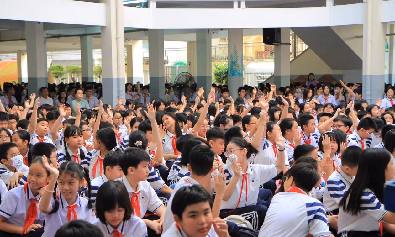 Trường học hạnh phúc trong thời đại AI: Công nghệ phải phục vụ con người