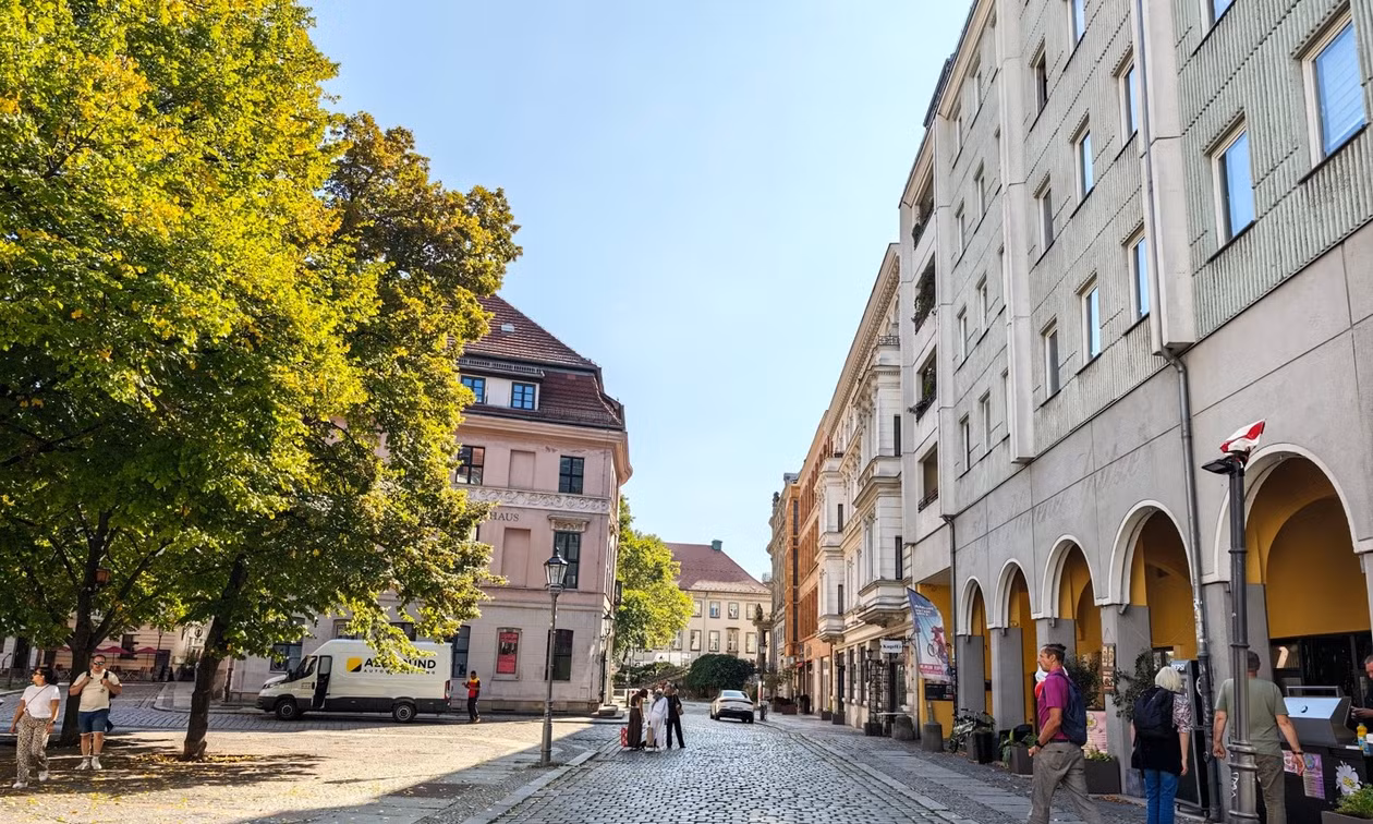 Nikolaiviertel được ví như “ngôi làng nhỏ” giữa lòng Berlin hiện đại. Ảnh: Thuỳ Linh (PV TTXVN tại Đức)
