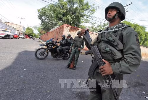 Venezuela nêu điều kiện mở cửa biên giới với Colombia ảnh 1