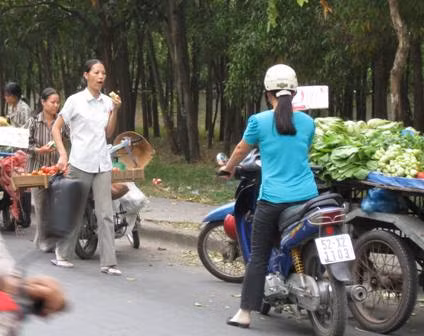 Nâng cao chất lượng bữa ăn công nhân ảnh 2