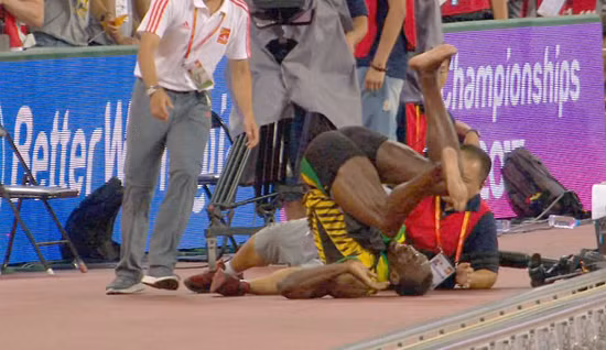 Tai nạn hy hữu của Usain Bolt tại Bắc Kinh ảnh 2
