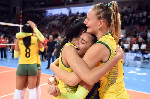 Vô địch U23 nữ thế giới, tương lai tươi sáng cho bóng chuyền Brazil ảnh 1