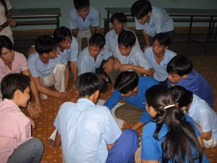Tiếp tục đưa người nghiện lang thang đi cai ảnh 1