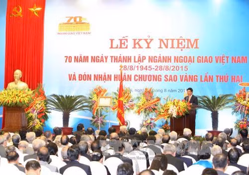 Điện mừng nhân kỷ niệm 70 năm ngành Ngoại giao Việt Nam ảnh 1