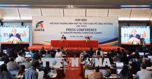 Hội nghị GMS6 - CLV10: Thủ tướng Nguyễn Xuân Phúc và Chủ tịch ADB chủ trì họp báo quốc tế ảnh 1