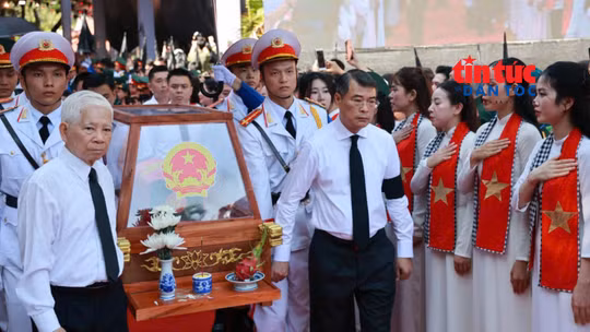 TP Hồ Chí Minh tiễn đưa 731 hài cốt liệt sĩ về nơi an nghỉ