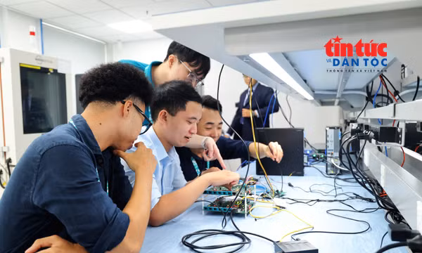 Làm chủ công nghệ lõi để Việt Nam bứt phá về bán dẫn và AI