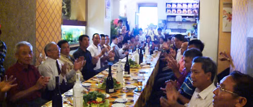 "Năm anh em" ở Séc - Nghĩa nặng tình sâu ảnh 2