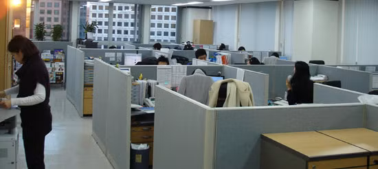 Hàn Quốc cho phép nhân viên công sở ngủ trưa ảnh 1