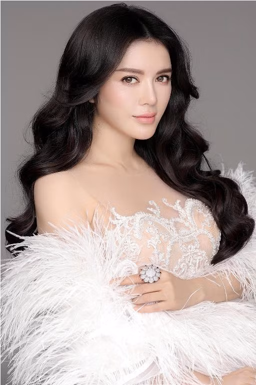 Lý Nhã Kỳ trở thành Công chúa châu Á ảnh 4