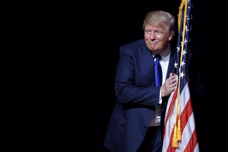 Trung Quốc và ông Trump "gầm ghè" vì thị trường lao động ảnh 2