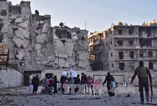 Nga giúp hơn 8.000 dân thường rời khỏi Aleppo ảnh 1