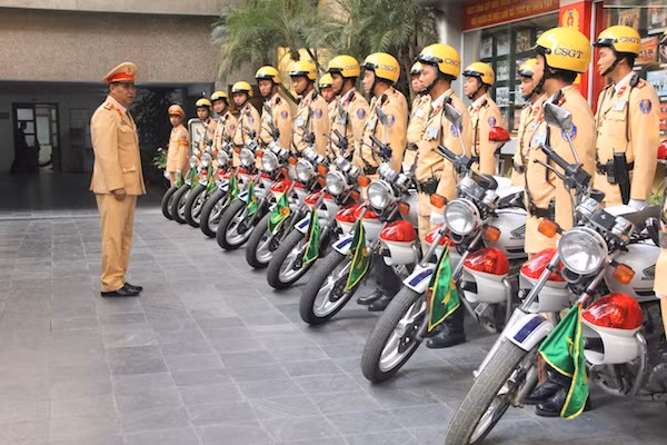 Điều động tổng lực CSGT Hà Nội đảm bảo giao thông Tết ảnh 1