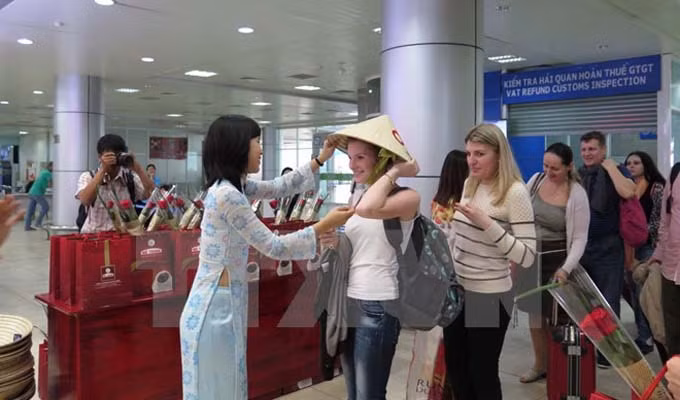 Việt Nam có thể đón 10 triệu lượt khách quốc tế trong năm 2016 ảnh 1