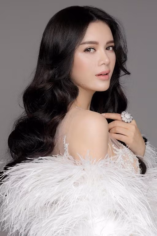 Lý Nhã Kỳ trở thành Công chúa châu Á ảnh 3