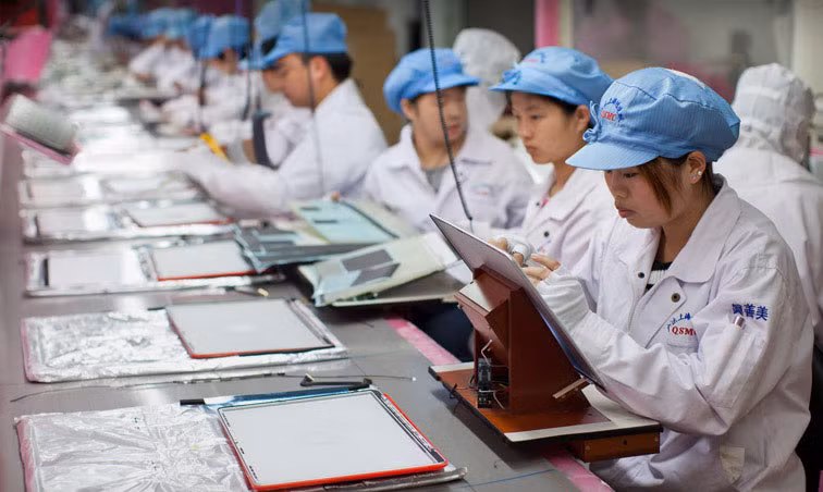 Trung Quốc và ông Trump "gầm ghè" vì thị trường lao động ảnh 1