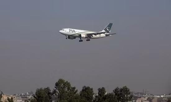 Pakistan tìm thấy 21 thi thể từ hiện trường vụ rơi máy bay ảnh 1