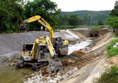 Phú Yên sửa chữa công trình thủy lợi sau mưa lũ ảnh 1