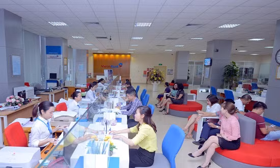 VietinBank tuyển dụng 4 lễ tân văn phòng ảnh 1