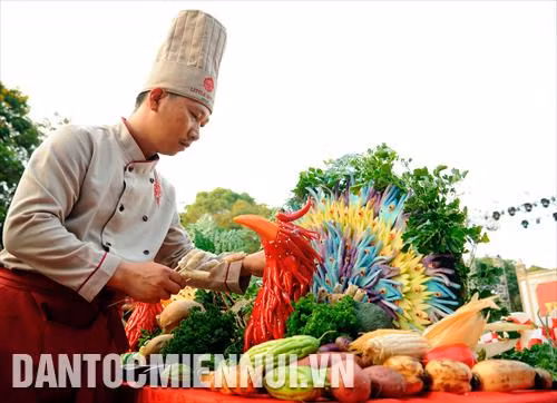 Trình diễn ẩm thực cung đình Huế tại lễ hội Tết Việt
