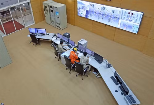 Phòng điều khiển trung tâm của nhà máy.