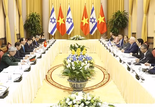 Chủ tịch nước Trần Đại Quang và Tổng thống Nhà nước Israel Reuven Ruvi Rivlin hội đàm sau Lễ đón. Ảnh: Nhan Sáng - TTXVN