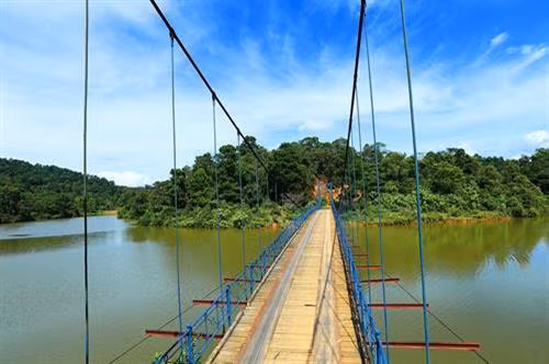Bức tranh thiên nhiên hữu tình tuyệt đẹp ở Hồ Pá Khoang. Ảnh: Phan Tuấn Anh - TTXVN