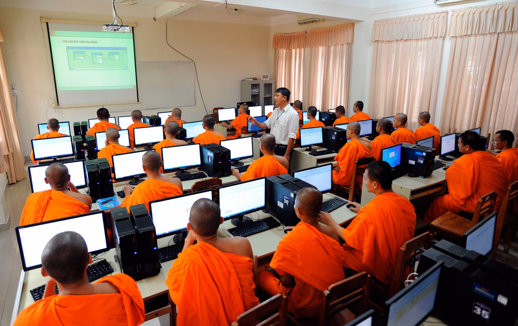 Ngôi trường của các tăng sinh Khmer ảnh 8