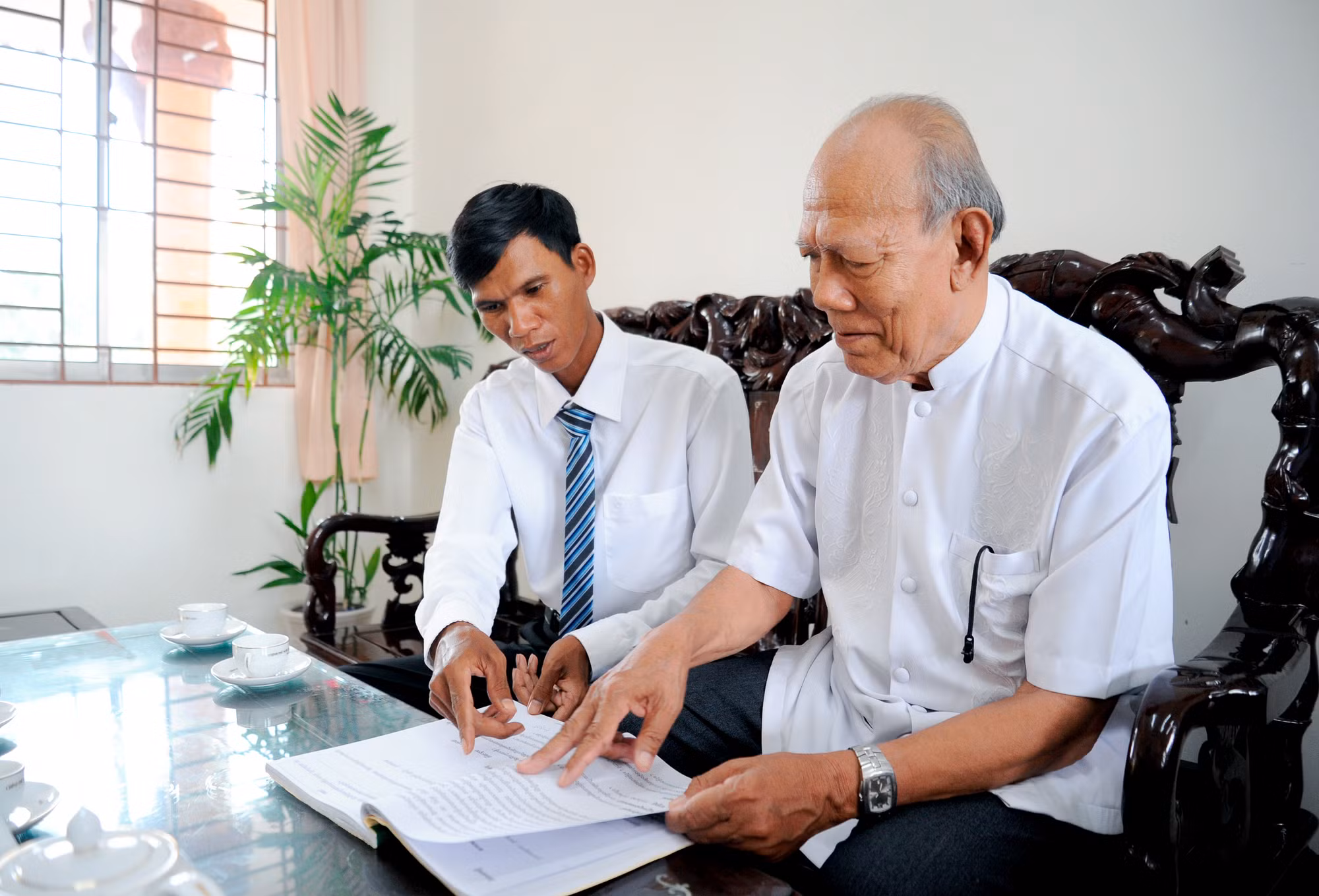 Nhà giáo nhân dân Lâm Es dành cả cuộc đời cho sự nghiệp giáo dục ảnh 2