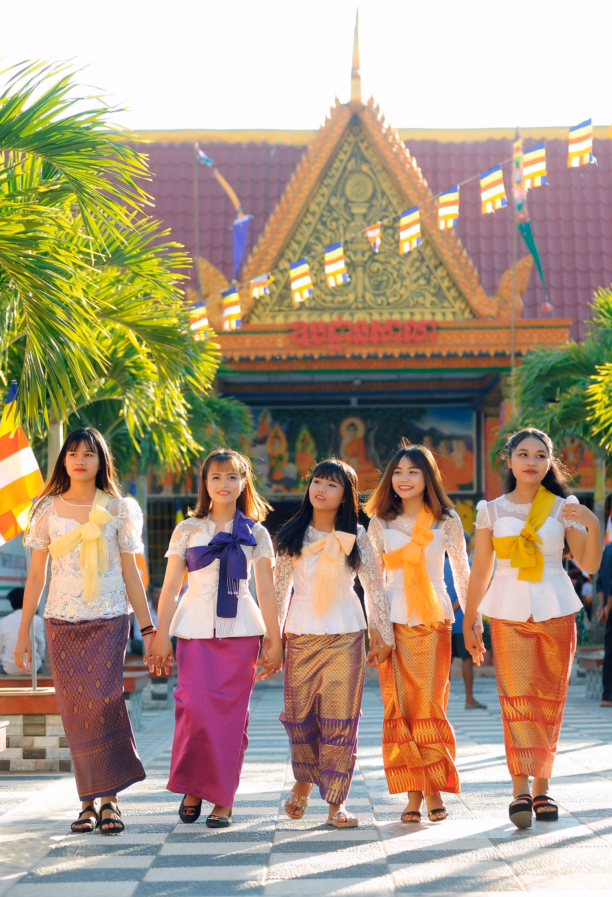 Giá trị giáo dục trong gia huấn ca nữ của người Khmer Nam Bộ ảnh 3