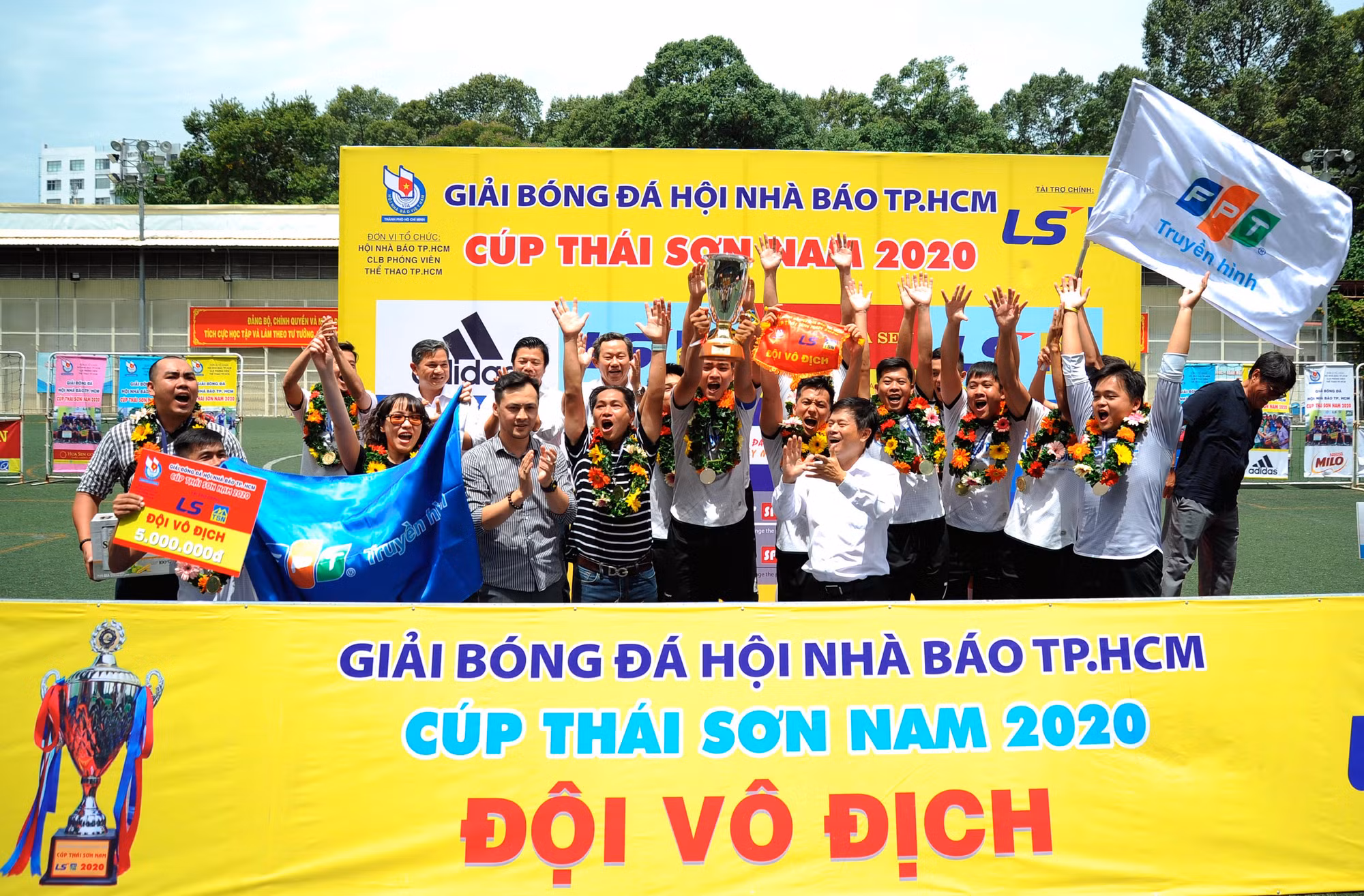 Cơ quan Thông tấn xã Việt Nam khu vực phía Nam có danh hiệu á quân tại Ngày hội bóng đá của những người làm báo ảnh 13