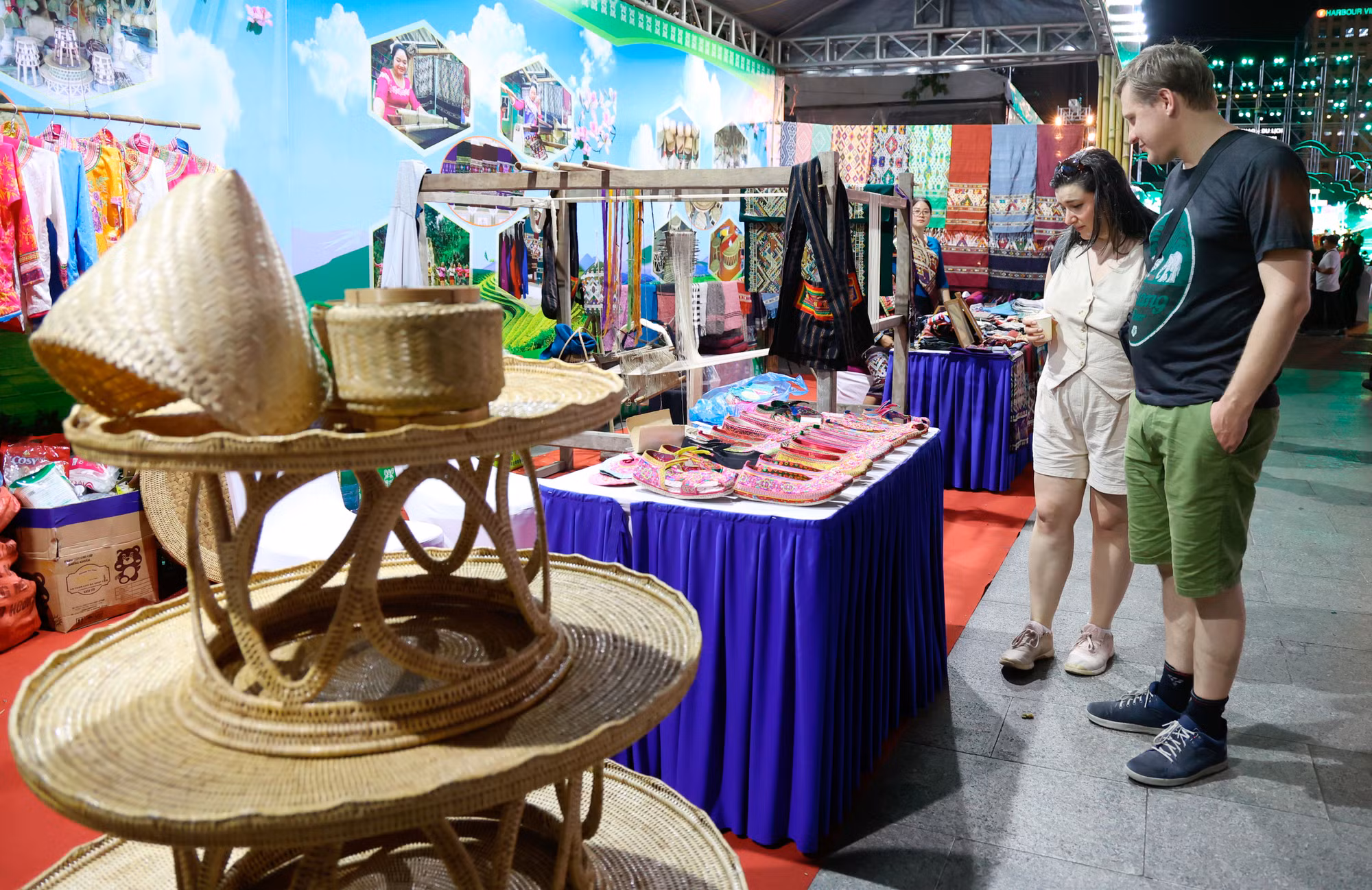 Rực rỡ sắc màu Điện Biên - Tây Bắc tại Thành phố Hồ Chí Minh ảnh 7