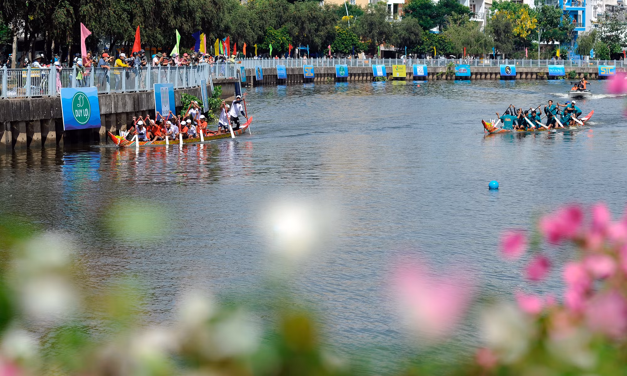 Hội ghe Ngo giữa lòng Thành phố Hồ Chí Minh ảnh 3