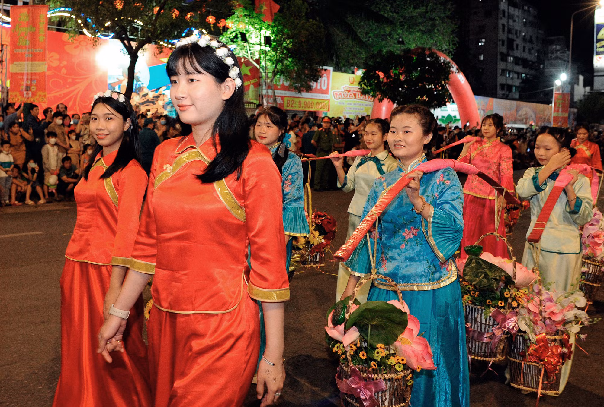 Rộn ràng Tết Nguyên Tiêu của người Hoa thành phố Hồ Chí Minh ảnh 8