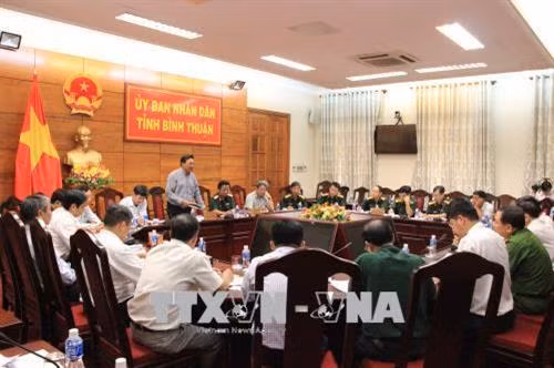 Thiếu tướng Ngô Quý Đức, Cục trưởng Cục cứu hộ, cứu nạn (Bộ Quốc phòng), Chánh Văn phòng Ủy ban quốc gia ứng phó sự cố thiên tai và tìm kiếm cứu nạn phát biểu tại buổi làm việc với UBND tỉnh Bình Thuận. Ảnh: Hồng Hiếu- TTXVN