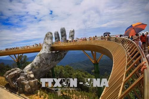 Cầu Vàng trên đỉnh Bà Nà ảnh 4