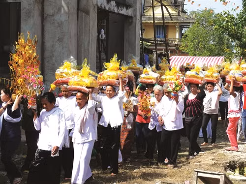 Triển lãm ảnh "Sắc màu Cao nguyên", trưng bày nhiều bức ảnh có chủ đề cuộc sống, con người ở Cao nguyên Mộc Châu.