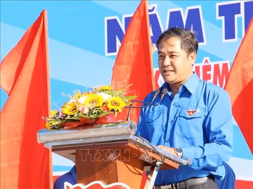 Bí thư Tỉnh Đoàn Đắk Lắk Y Nhuân Byă phát biểu tại buổi lễ. Ảnh: Hoài Thu – TTXVN.
