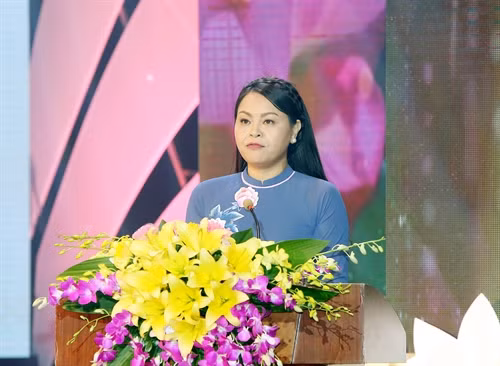 Bà Nguyễn Thị Thu Hà- Ủy viên Trung ương Đảng, Chủ tịch Hội Liên hiệp Phụ nữ Việt Nam phát biểu tại lễ phát động. Ảnh: Nguyễn Dân- TTXVN
