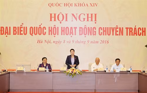 Chủ tịch Quốc hội Nguyễn Thị Kim Ngân phát biểu khai mạc Hội nghị Đại biểu Quốc hội hoạt động chuyên trách nhiệm kỳ 2016 - 2021.. Ảnh: Trọng Đức – TTXVN