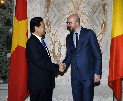 Ngày 2/12/2015, tại thành phố Brussels, Vương Quốc Bỉ, Thủ tướng Nguyễn Tấn Dũng hội đàm với Thủ tướng Vương quốc Bỉ Charles Michel. Ảnh: Đức Tám-TTXVN