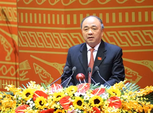 Đồng chí Nguyễn Quốc Cường, Ủy viên Trung ương Đảng khóa XI, Chủ tịch Hội Nông dân Việt Nam trình bày tham luận. Ảnh: TTXVN