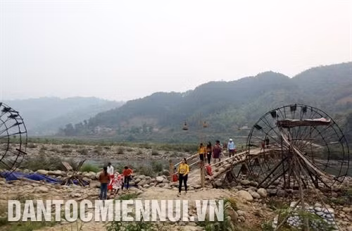 Điểm du lịch cộng đồng Cọn Nước Phiêng Tiên ở bản Nà Khương, xã Bản Bo, huyện Tam Đường. Ảnh: Quý Trung