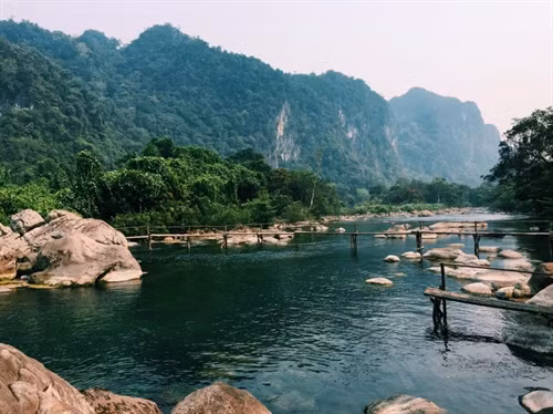 Suối nước Moọc - chốn "thiên đường" tuyệt đẹp ở Quảng Bình ảnh 4