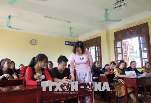 Một buổi học của học sinh Trường Phổ thông DTNT-THPT tỉnh Tuyên Quang. Ảnh Quang Đán - TTXVN