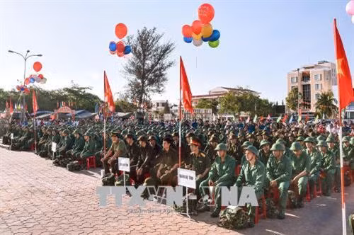 Lễ giao nhận quân của tỉnh Bình Thuận. Ảnh: Nguyễn Thanh - TTXVN