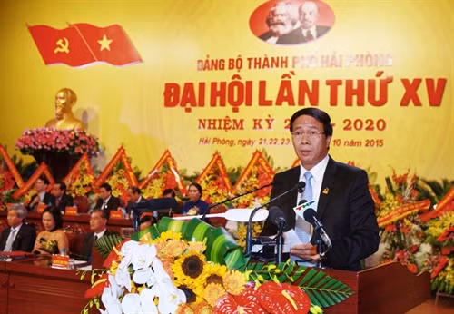 Đồng chí Lê Văn Thành, Phó Bí thư Thành ủy Hải Phòng khóa XIV, Chủ tịch UBND thành phố được bầu giữ chức Bí thư Thành ủy khóa XV. Ảnh: Lâm Khánh- TTXVN