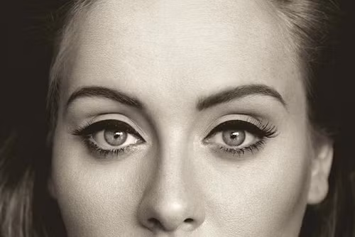 Adele trở lại làm mưa làm gió với "Hello" ảnh 1